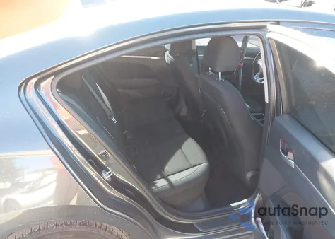 2020 Hyundai Elantra Value Edition z USA, uszkodzony, nr VIN 5NPD84LF9LH617339